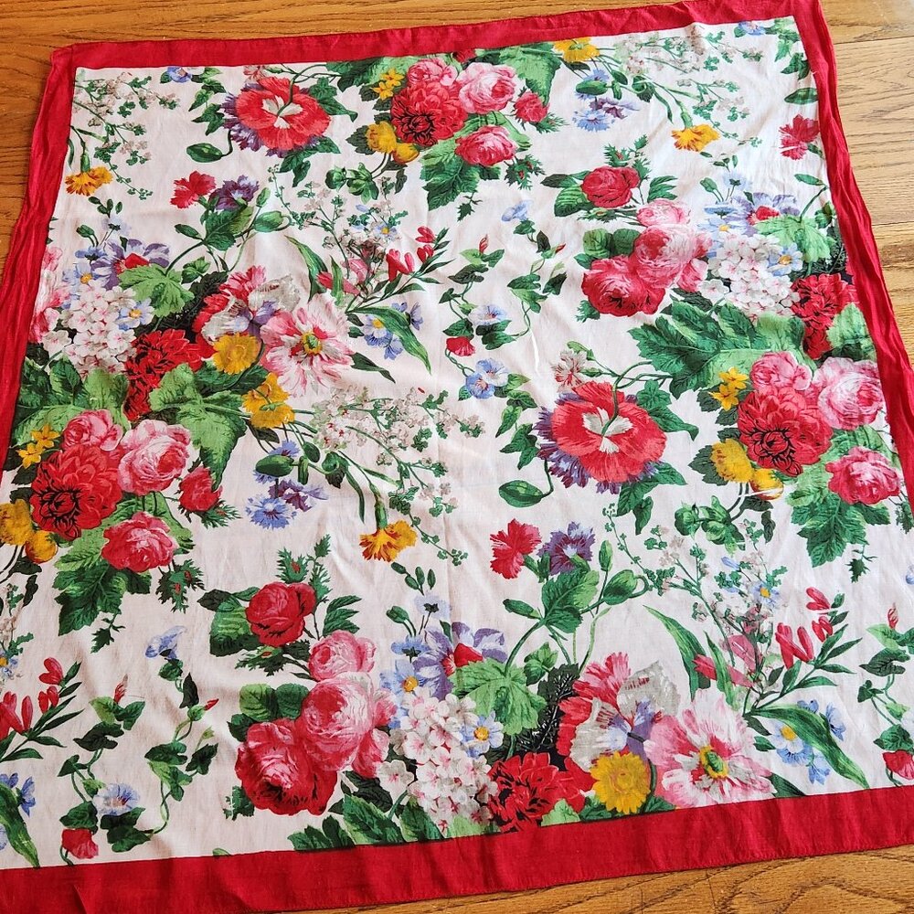 2/$20 SALE! Beautiful Floral scarf